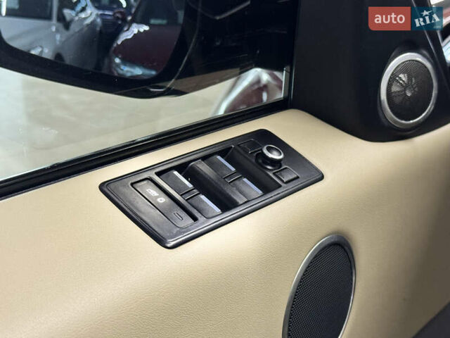 Красный Ленд Ровер Рендж Ровер, объемом двигателя 2.99 л и пробегом 260 тыс. км за 27899 $, фото 11 на Automoto.ua