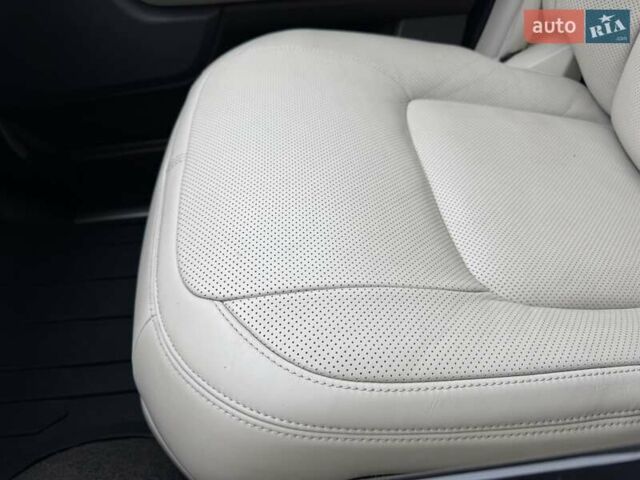 Красный Ленд Ровер Рендж Ровер, объемом двигателя 3 л и пробегом 139 тыс. км за 51900 $, фото 122 на Automoto.ua