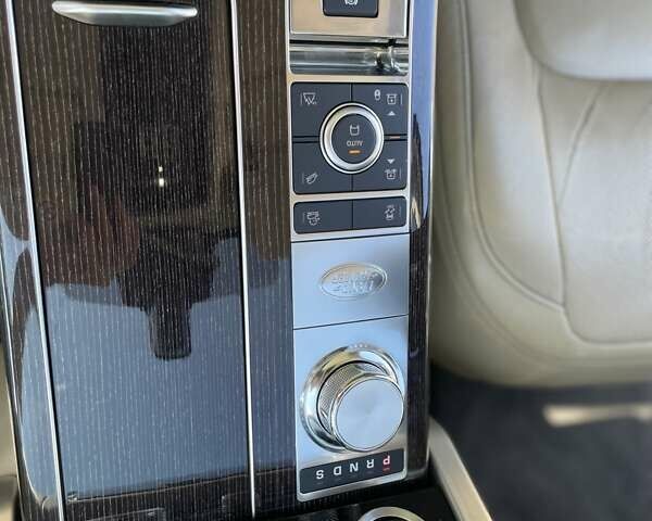 Красный Ленд Ровер Рендж Ровер, объемом двигателя 4.37 л и пробегом 109 тыс. км за 74900 $, фото 16 на Automoto.ua