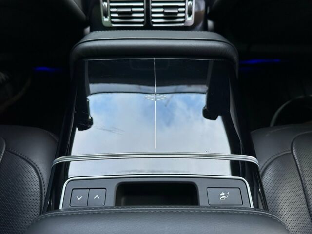 Червоний Ленд Ровер Рендж Ровер, об'ємом двигуна 4.4 л та пробігом 37 тис. км за 110000 $, фото 59 на Automoto.ua