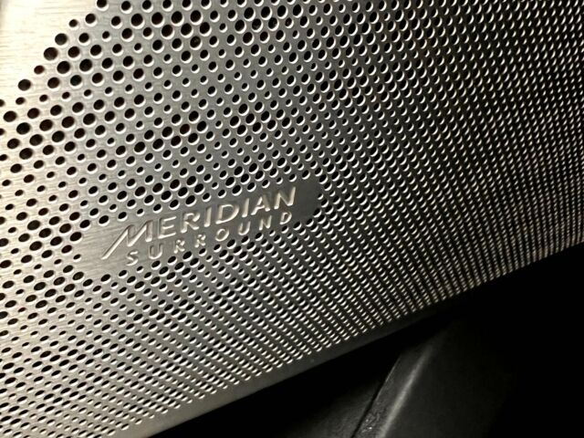 Червоний Ленд Ровер Рендж Ровер, об'ємом двигуна 2 л та пробігом 92 тис. км за 48000 $, фото 8 на Automoto.ua