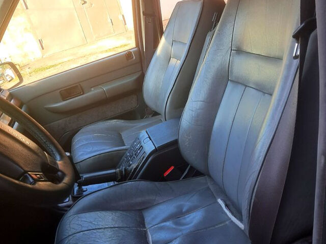 Ленд Ровер Рендж Ровер, объемом двигателя 2.5 л и пробегом 222 тыс. км за 3200 $, фото 2 на Automoto.ua