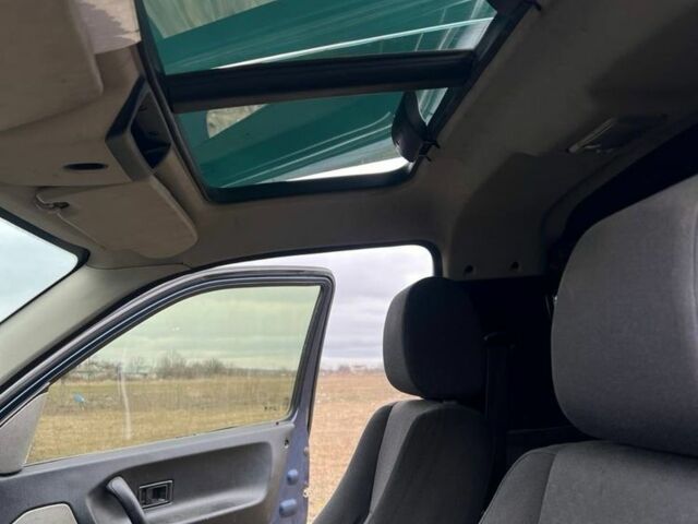 Ленд Ровер Рендж Ровер, объемом двигателя 2 л и пробегом 200 тыс. км за 2650 $, фото 12 на Automoto.ua