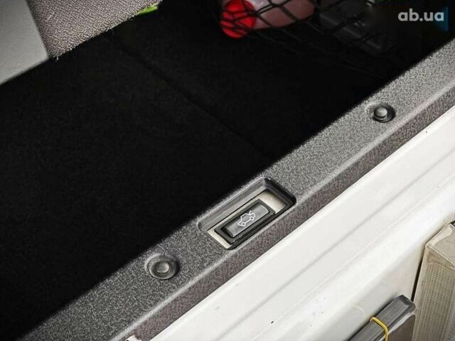 Ленд Ровер Рендж Ровер, об'ємом двигуна 4.4 л та пробігом 300 тис. км за 16500 $, фото 11 на Automoto.ua