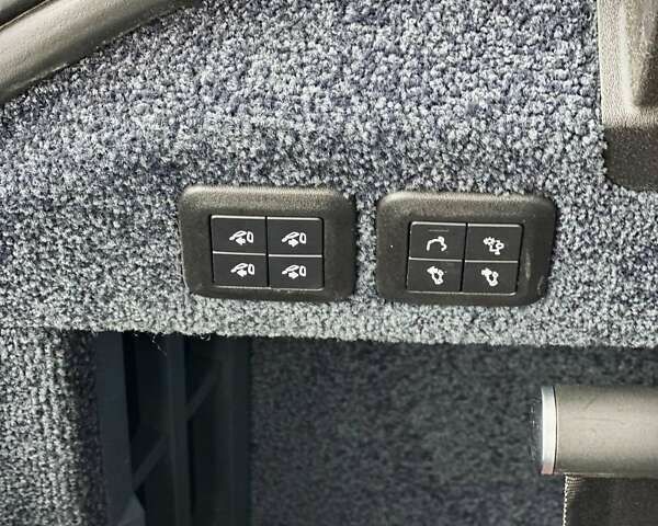 Ленд Ровер Рендж Ровер, объемом двигателя 4.4 л и пробегом 197 тыс. км за 53500 $, фото 22 на Automoto.ua