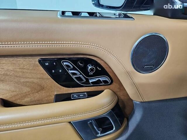 Ленд Ровер Рендж Ровер 2019 в Киеве на Automoto.ua Ленд Ровер Рендж Ровер, объемом двигателя 5 л и пробегом 143 тыс. км за 74999 $, фото 27 на Automoto.ua