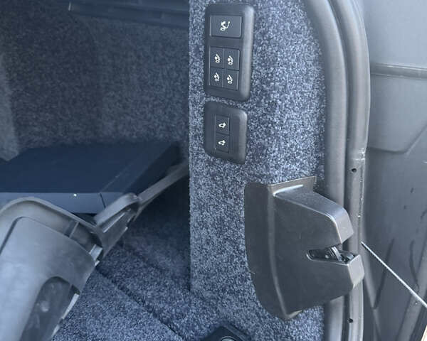 Ленд Ровер Рендж Ровер, объемом двигателя 3 л и пробегом 49 тыс. км за 82000 $, фото 8 на Automoto.ua