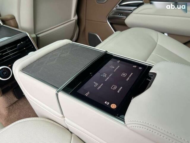 Ленд Ровер Рендж Ровер, об'ємом двигуна 4.4 л та пробігом 32 тис. км за 279000 $, фото 27 на Automoto.ua