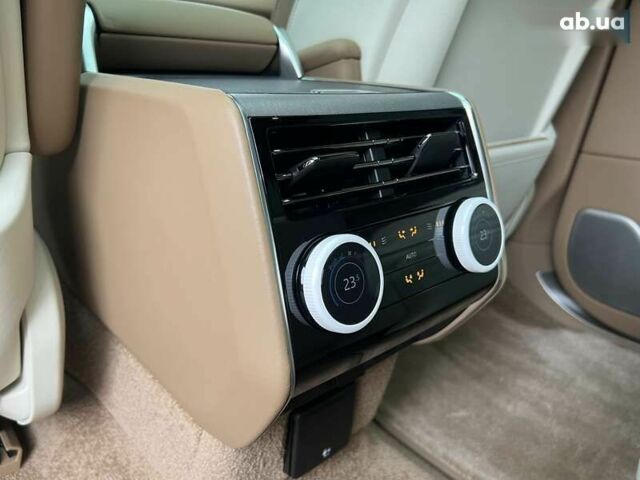 Ленд Ровер Рендж Ровер, об'ємом двигуна 4.4 л та пробігом 32 тис. км за 279000 $, фото 26 на Automoto.ua