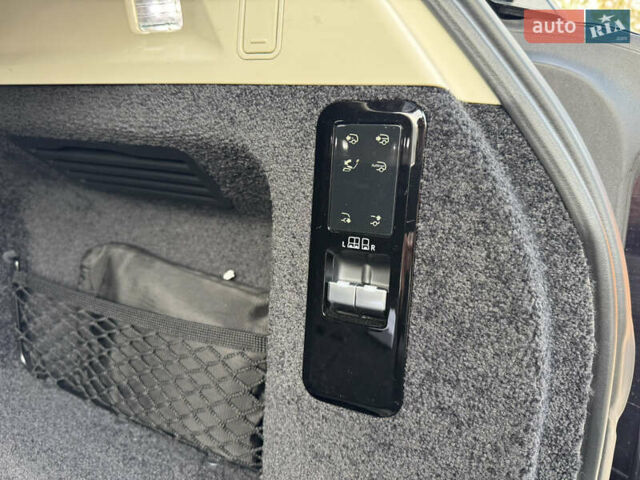 Ленд Ровер Рендж Ровер, об'ємом двигуна 4.39 л та пробігом 45 тис. км за 195000 $, фото 26 на Automoto.ua