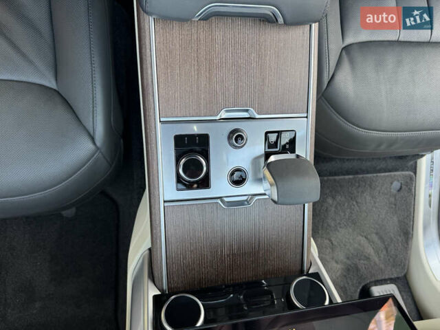 Ленд Ровер Рендж Ровер, об'ємом двигуна 4.39 л та пробігом 45 тис. км за 195000 $, фото 29 на Automoto.ua