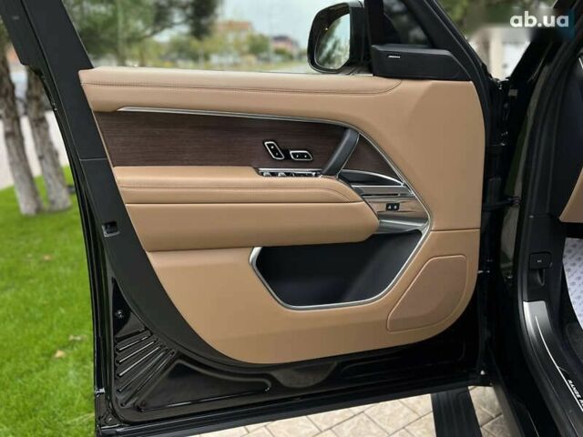 Ленд Ровер Рендж Ровер 2023 у Одесі на Automoto.ua Ленд Ровер Рендж Ровер, об'ємом двигуна 0 л та пробігом 28 тис. км за 175000 $, фото 24 на Automoto.ua