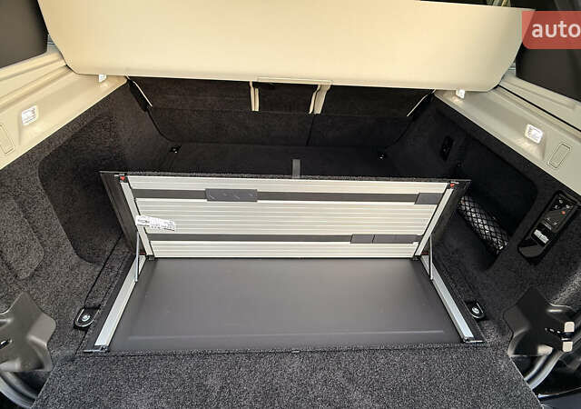 Ленд Ровер Рендж Ровер, об'ємом двигуна 3 л та пробігом 14 тис. км за 170000 $, фото 8 на Automoto.ua