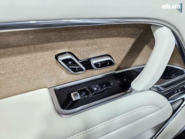 Ленд Ровер Рендж Ровер 2024 в Киеве на Automoto.ua Ленд Ровер Рендж Ровер, объемом двигателя 4.4 л и пробегом 1 тыс. км за 369511 $, фото 13 на Automoto.ua