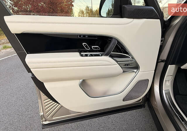 Ленд Ровер Рендж Ровер, об'ємом двигуна 3 л та пробігом 14 тис. км за 170000 $, фото 18 на Automoto.ua