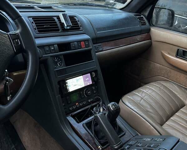 Желтый Ленд Ровер Рендж Ровер, объемом двигателя 2.5 л и пробегом 490 тыс. км за 7500 $, фото 6 на Automoto.ua