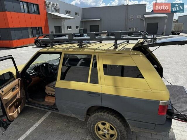 Желтый Ленд Ровер Рендж Ровер, объемом двигателя 2.5 л и пробегом 490 тыс. км за 6900 $, фото 18 на Automoto.ua
