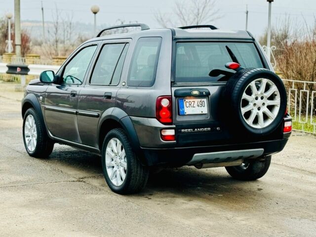 Сірий Ленд Ровер Рендж Ровер, об'ємом двигуна 2 л та пробігом 170 тис. км за 3150 $, фото 3 на Automoto.ua