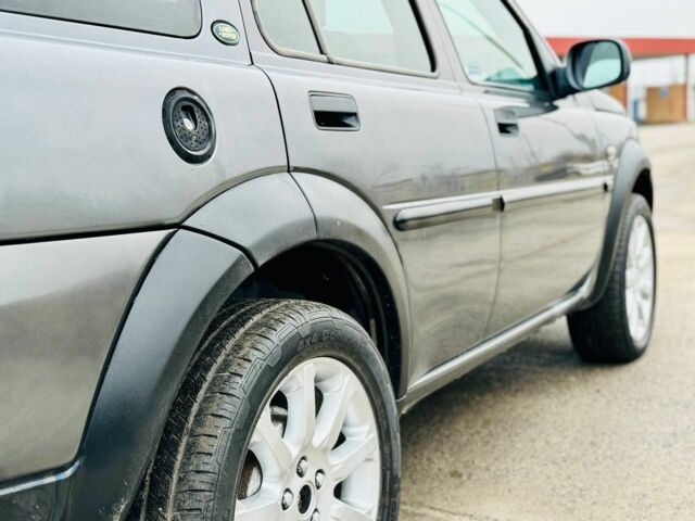 Сірий Ленд Ровер Рендж Ровер, об'ємом двигуна 2 л та пробігом 170 тис. км за 3150 $, фото 6 на Automoto.ua