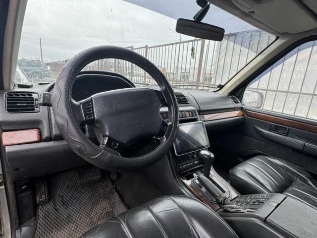 Сірий Ленд Ровер Рендж Ровер, об'ємом двигуна 4.6 л та пробігом 240 тис. км за 11500 $, фото 3 на Automoto.ua