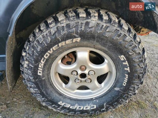 Серый Ленд Ровер Рендж Ровер, объемом двигателя 4.6 л и пробегом 380 тыс. км за 11500 $, фото 6 на Automoto.ua