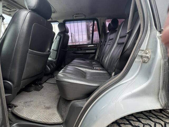 Сірий Ленд Ровер Рендж Ровер, об'ємом двигуна 4.6 л та пробігом 240 тис. км за 11500 $, фото 5 на Automoto.ua