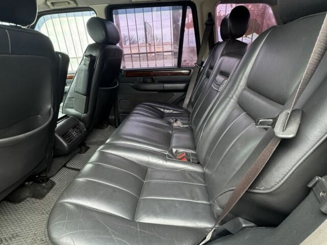 Сірий Ленд Ровер Рендж Ровер, об'ємом двигуна 4.6 л та пробігом 240 тис. км за 11500 $, фото 7 на Automoto.ua