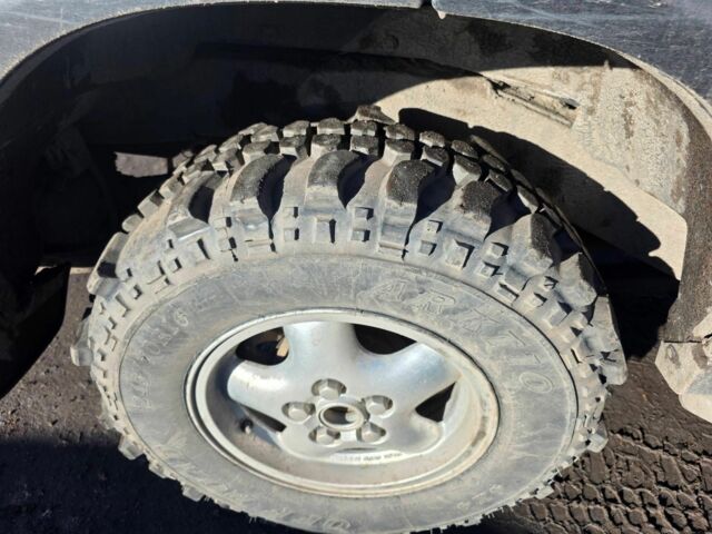 Сірий Ленд Ровер Рендж Ровер, об'ємом двигуна 4.6 л та пробігом 256 тис. км за 3650 $, фото 14 на Automoto.ua