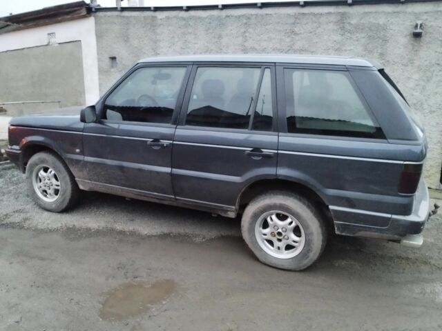 Серый Ленд Ровер Рендж Ровер, объемом двигателя 4.6 л и пробегом 235 тыс. км за 3550 $, фото 1 на Automoto.ua