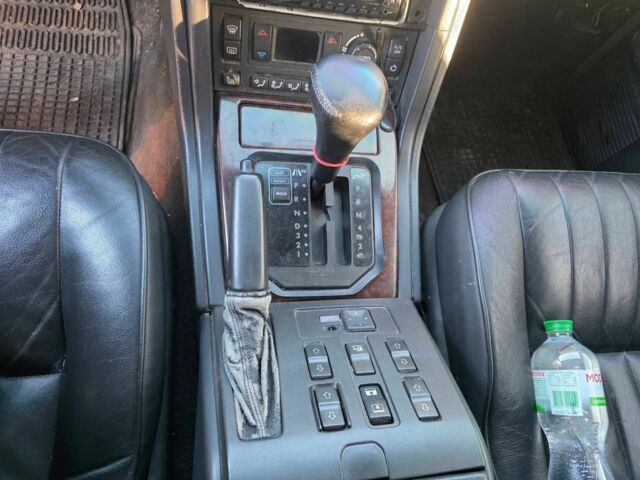 Сірий Ленд Ровер Рендж Ровер, об'ємом двигуна 4.6 л та пробігом 256 тис. км за 3650 $, фото 10 на Automoto.ua