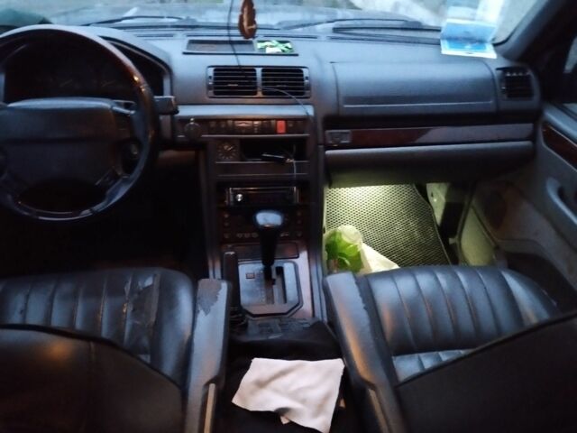 Серый Ленд Ровер Рендж Ровер, объемом двигателя 4.6 л и пробегом 235 тыс. км за 3550 $, фото 3 на Automoto.ua