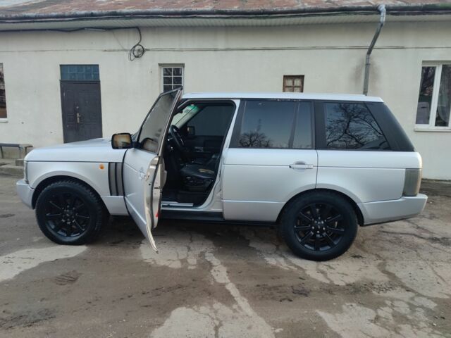 Серый Ленд Ровер Рендж Ровер, объемом двигателя 3 л и пробегом 300 тыс. км за 4000 $, фото 5 на Automoto.ua