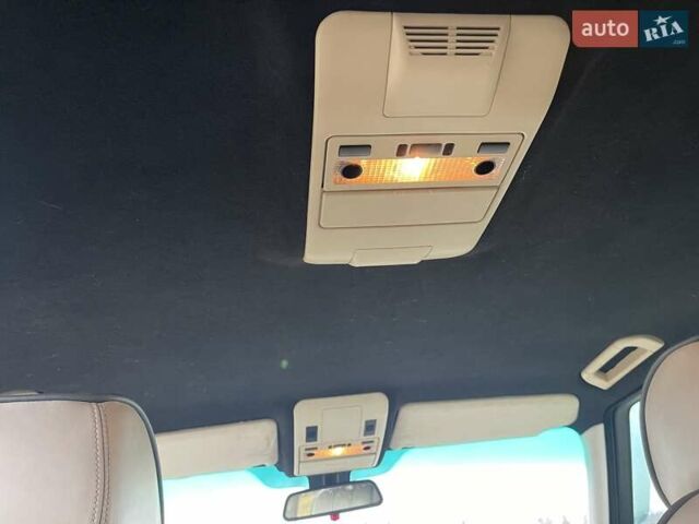 Серый Ленд Ровер Рендж Ровер, объемом двигателя 2.9 л и пробегом 300 тыс. км за 7999 $, фото 47 на Automoto.ua