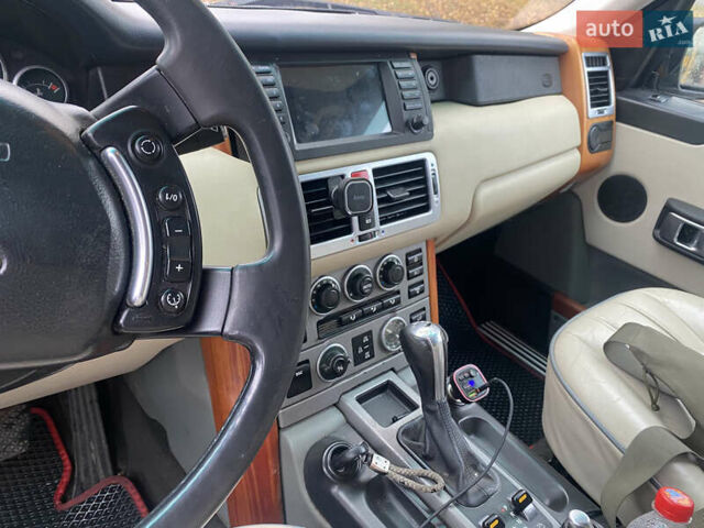 Серый Ленд Ровер Рендж Ровер, объемом двигателя 2.93 л и пробегом 300 тыс. км за 6800 $, фото 19 на Automoto.ua