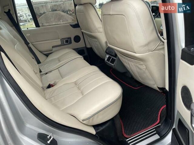 Серый Ленд Ровер Рендж Ровер, объемом двигателя 2.9 л и пробегом 300 тыс. км за 7999 $, фото 42 на Automoto.ua