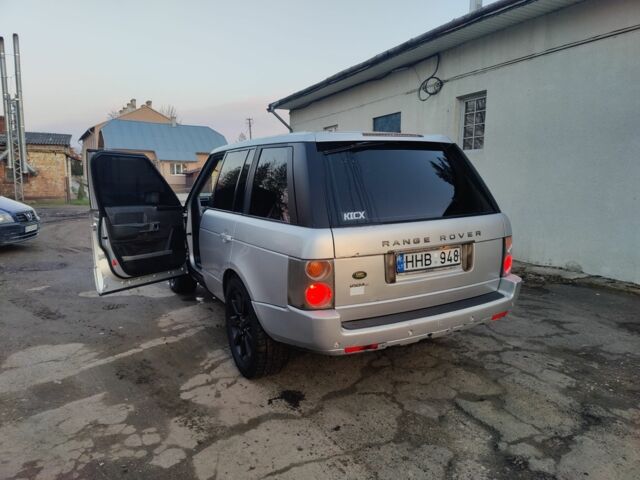 Серый Ленд Ровер Рендж Ровер, объемом двигателя 3 л и пробегом 300 тыс. км за 4000 $, фото 2 на Automoto.ua