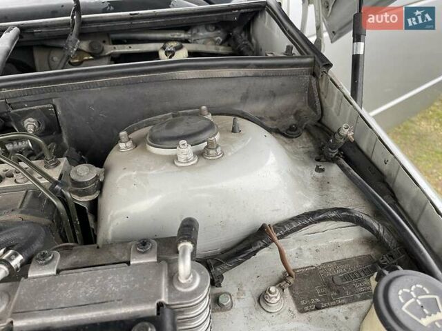 Серый Ленд Ровер Рендж Ровер, объемом двигателя 2.9 л и пробегом 300 тыс. км за 7999 $, фото 33 на Automoto.ua