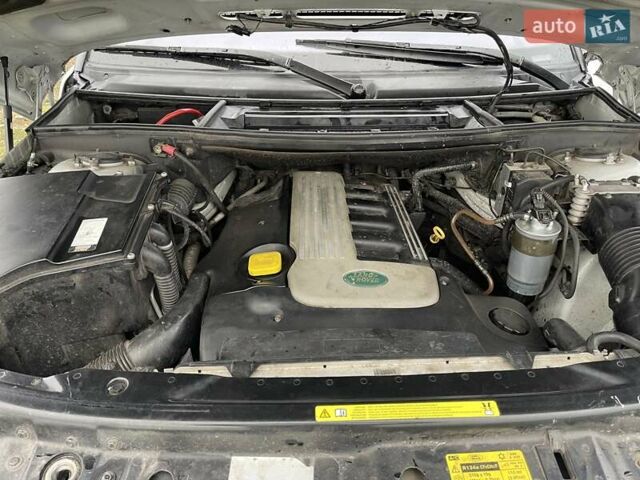 Серый Ленд Ровер Рендж Ровер, объемом двигателя 2.9 л и пробегом 300 тыс. км за 7999 $, фото 35 на Automoto.ua