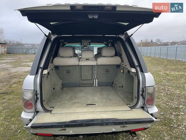 Серый Ленд Ровер Рендж Ровер, объемом двигателя 2.9 л и пробегом 300 тыс. км за 7999 $, фото 31 на Automoto.ua