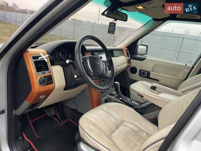 Серый Ленд Ровер Рендж Ровер, объемом двигателя 2.9 л и пробегом 300 тыс. км за 7999 $, фото 57 на Automoto.ua