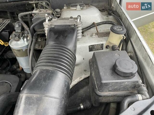 Серый Ленд Ровер Рендж Ровер, объемом двигателя 2.9 л и пробегом 300 тыс. км за 7999 $, фото 34 на Automoto.ua