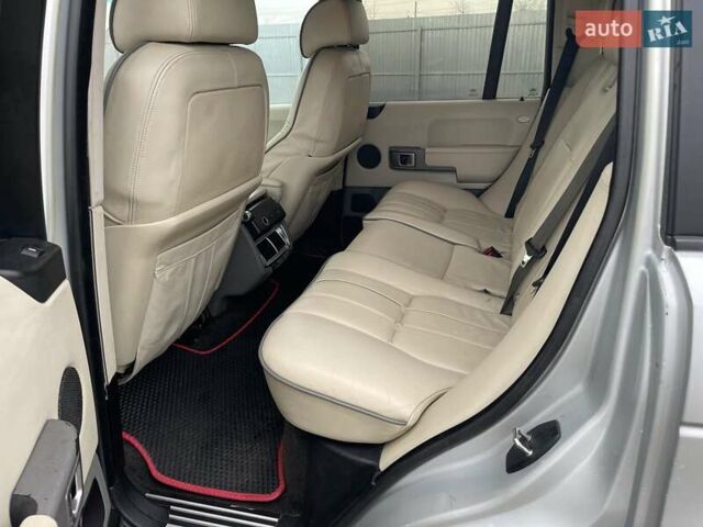 Серый Ленд Ровер Рендж Ровер, объемом двигателя 2.9 л и пробегом 300 тыс. км за 7999 $, фото 54 на Automoto.ua