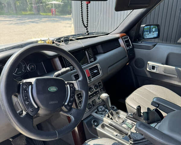 Серый Ленд Ровер Рендж Ровер, объемом двигателя 3 л и пробегом 398 тыс. км за 8950 $, фото 8 на Automoto.ua