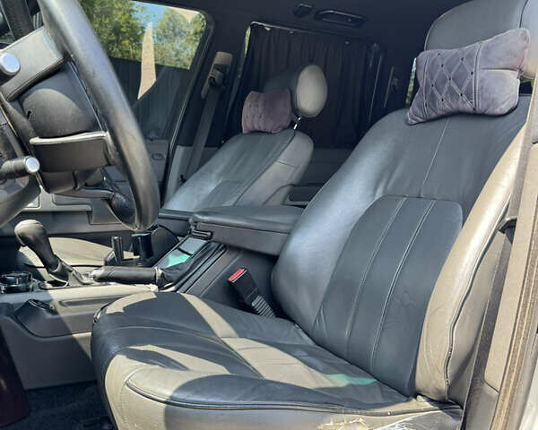 Серый Ленд Ровер Рендж Ровер, объемом двигателя 3 л и пробегом 398 тыс. км за 8950 $, фото 7 на Automoto.ua