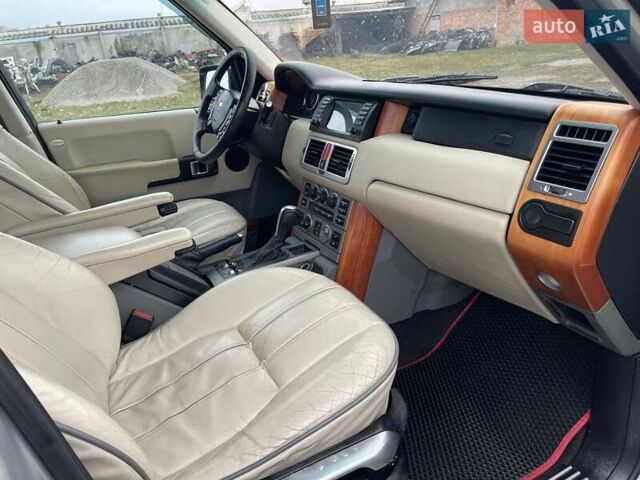 Серый Ленд Ровер Рендж Ровер, объемом двигателя 2.9 л и пробегом 300 тыс. км за 7999 $, фото 38 на Automoto.ua