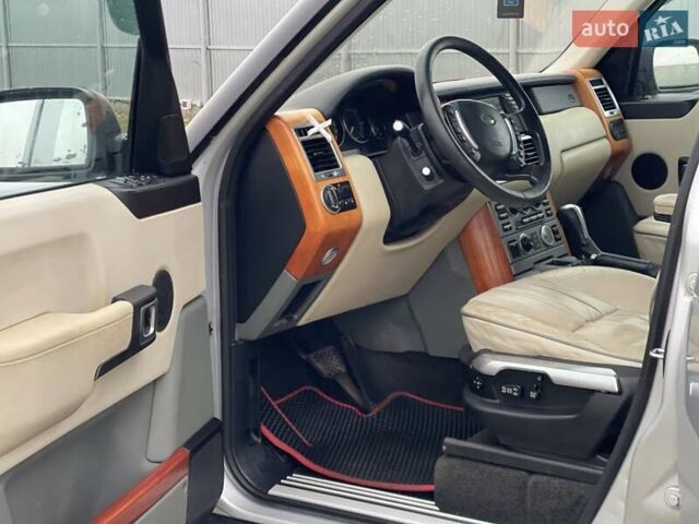 Серый Ленд Ровер Рендж Ровер, объемом двигателя 2.9 л и пробегом 300 тыс. км за 7999 $, фото 55 на Automoto.ua