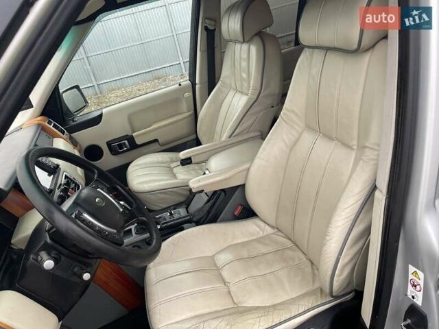 Серый Ленд Ровер Рендж Ровер, объемом двигателя 2.9 л и пробегом 300 тыс. км за 7999 $, фото 49 на Automoto.ua