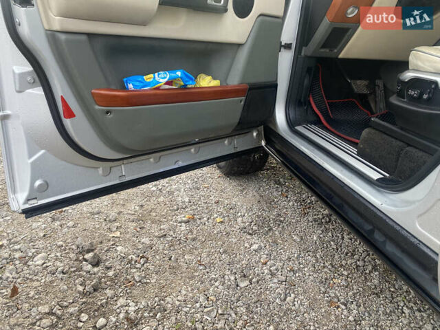 Серый Ленд Ровер Рендж Ровер, объемом двигателя 2.93 л и пробегом 300 тыс. км за 6800 $, фото 4 на Automoto.ua