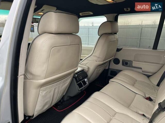 Серый Ленд Ровер Рендж Ровер, объемом двигателя 2.9 л и пробегом 300 тыс. км за 7999 $, фото 52 на Automoto.ua