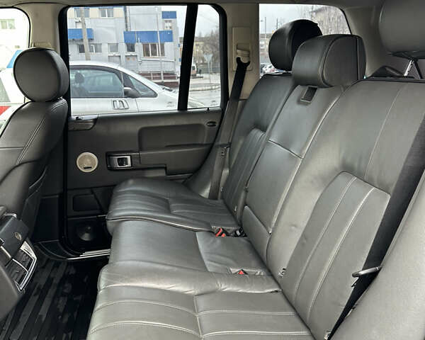 Серый Ленд Ровер Рендж Ровер, объемом двигателя 3 л и пробегом 250 тыс. км за 9600 $, фото 6 на Automoto.ua